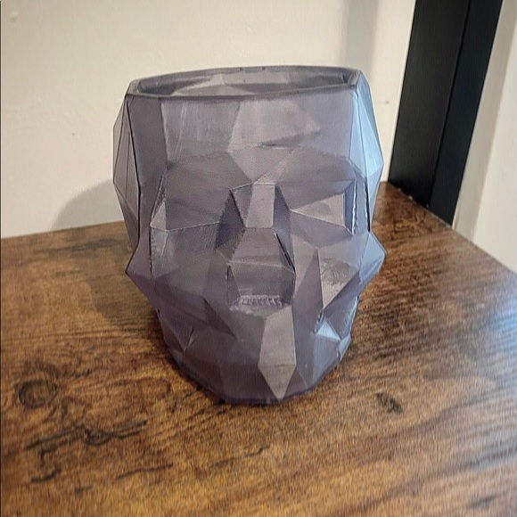 Cubic Skull Planter - Picture 1 of 3